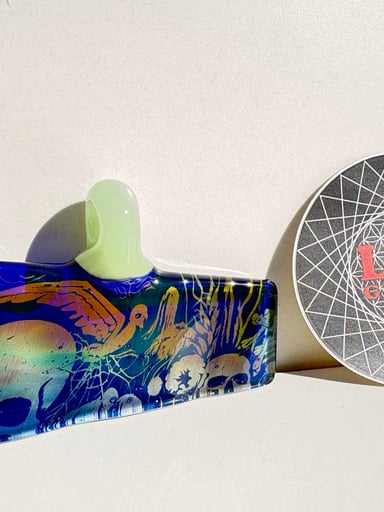 Preview pic of Lid Glass Pendant