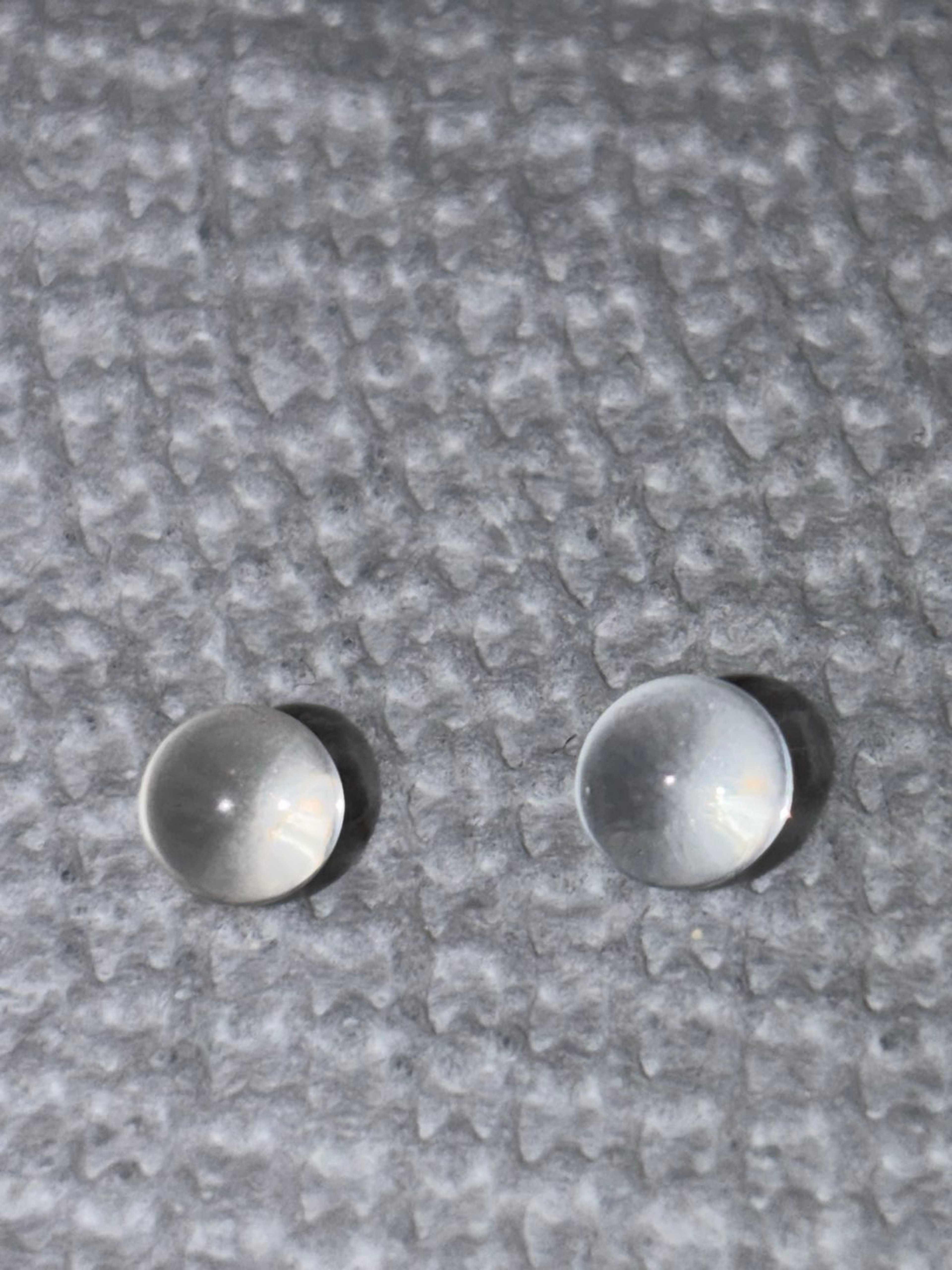Preview pic of (2) Clear Pearls