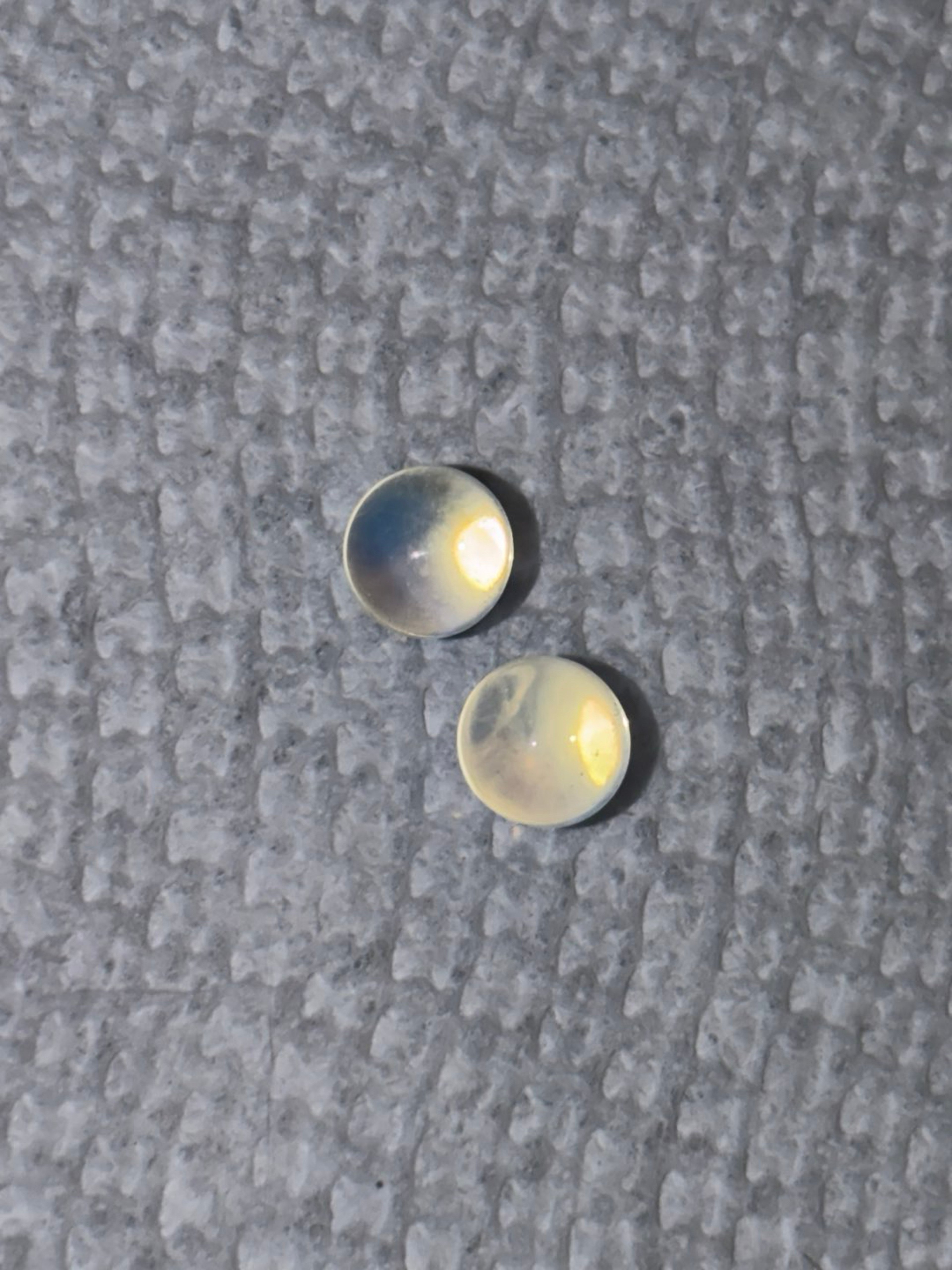 Preview pic of Set of Fumed Pearls