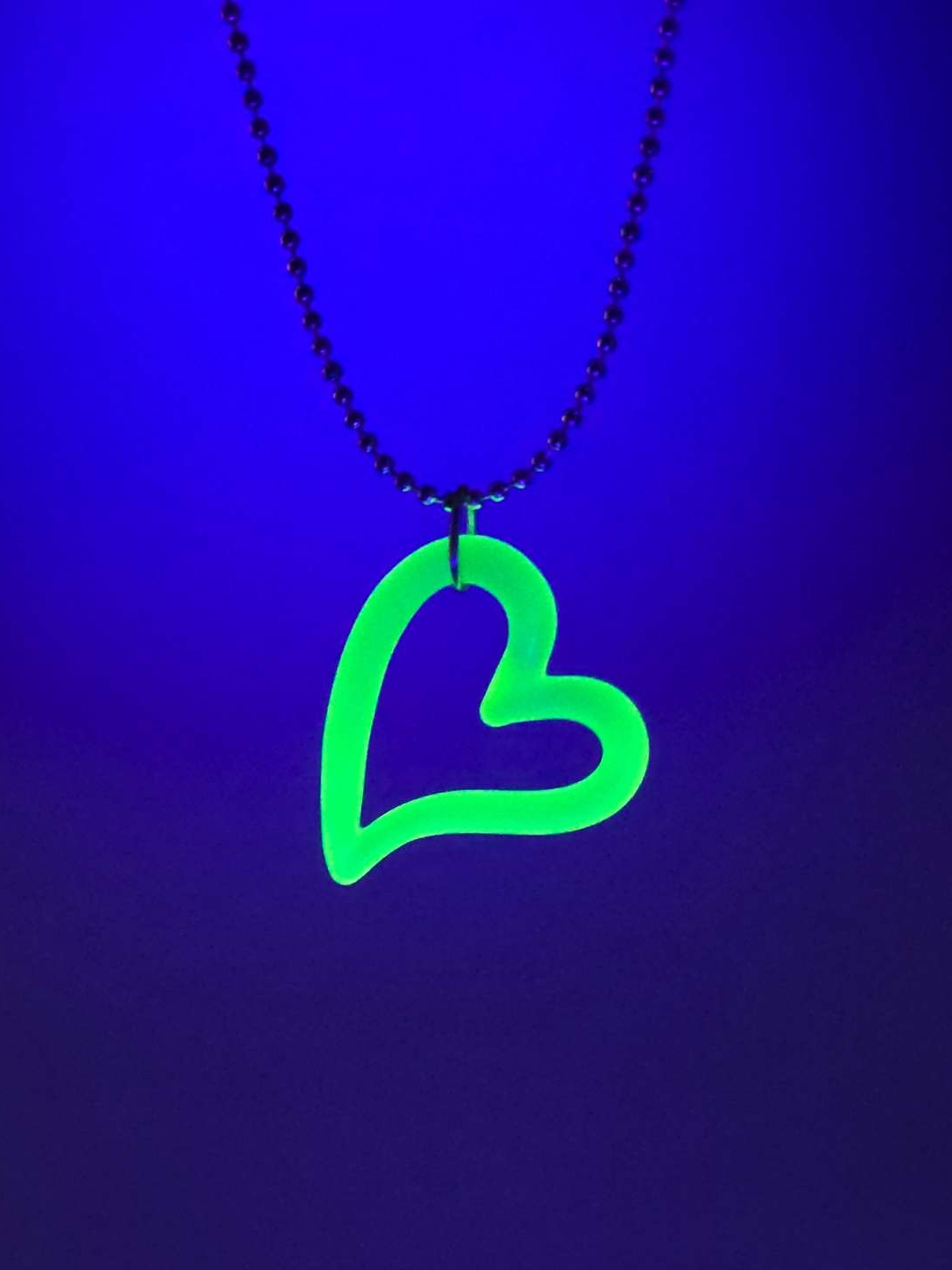 Preview pic of Spiller Woods Heart Pendant: UV ion