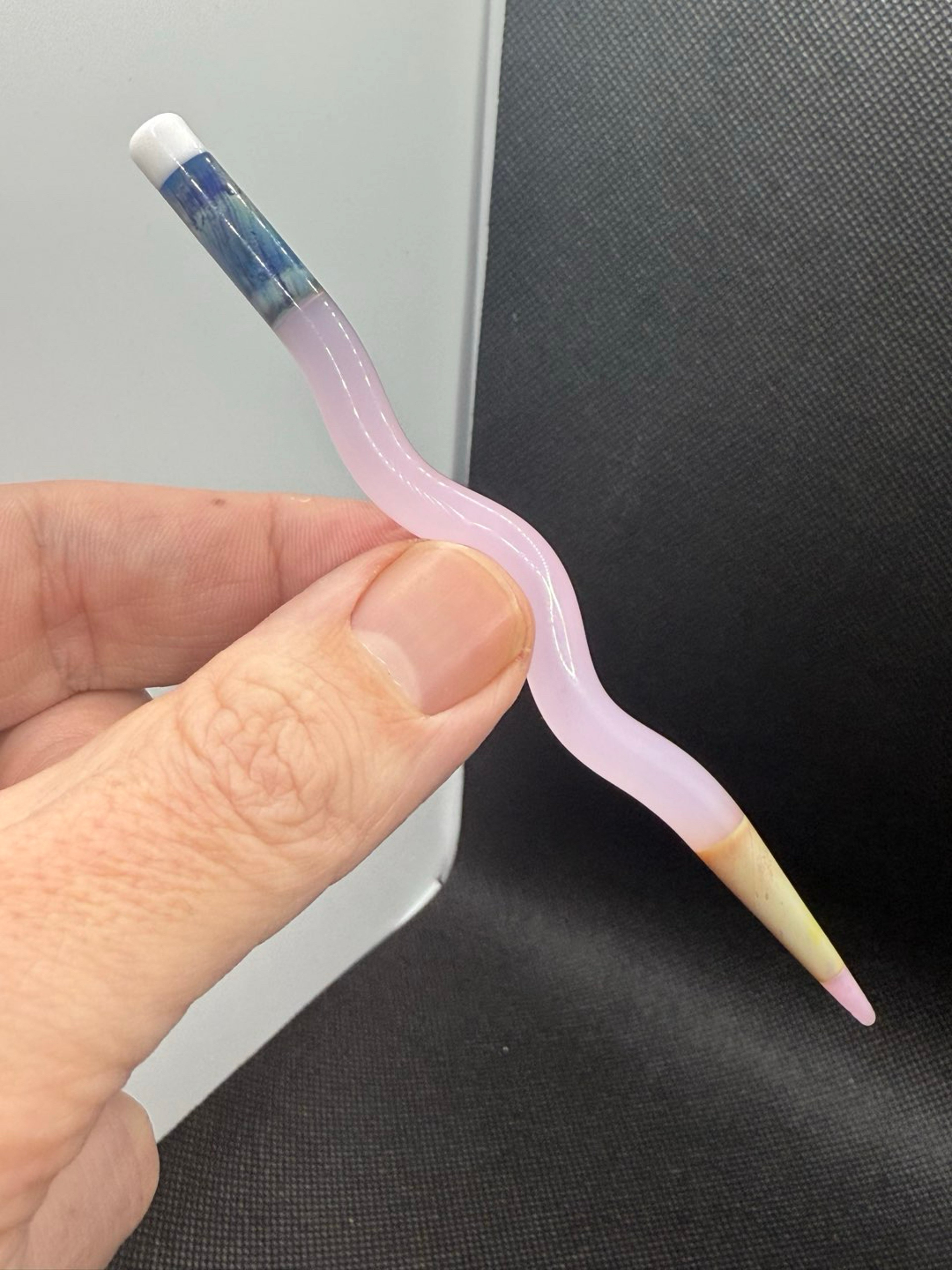 Preview pic of Jade pink wavy pencil