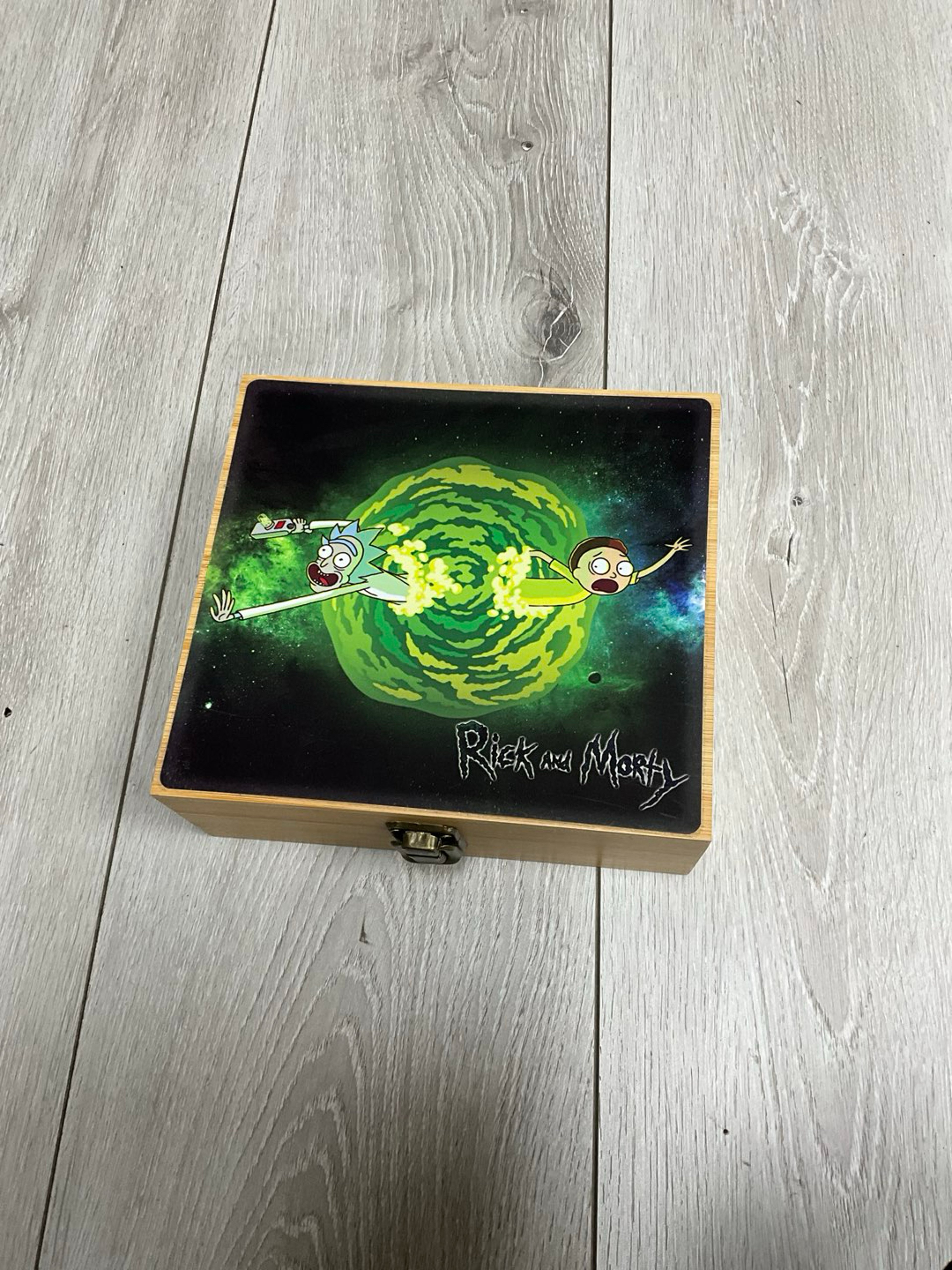 Rick and Morty large rolling matching set 3 image 0