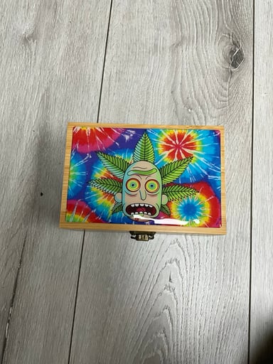 Preview pic of Rick and Morty medium rolling matching set 2