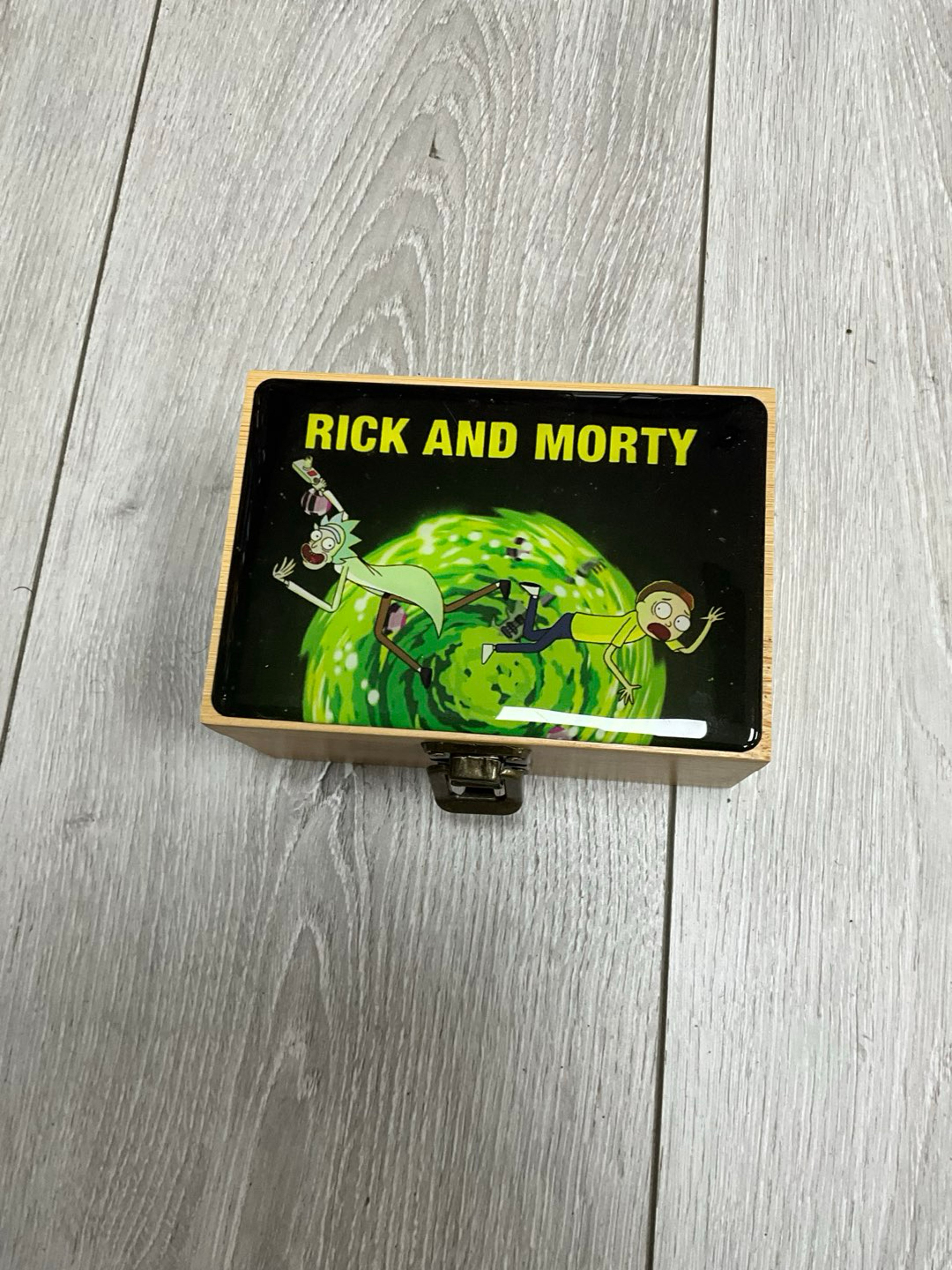 Rick and Morty small rolling matching set 2 image 0