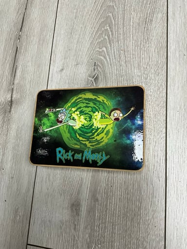 Preview pic of Rick and Morty small rolling tray set 4