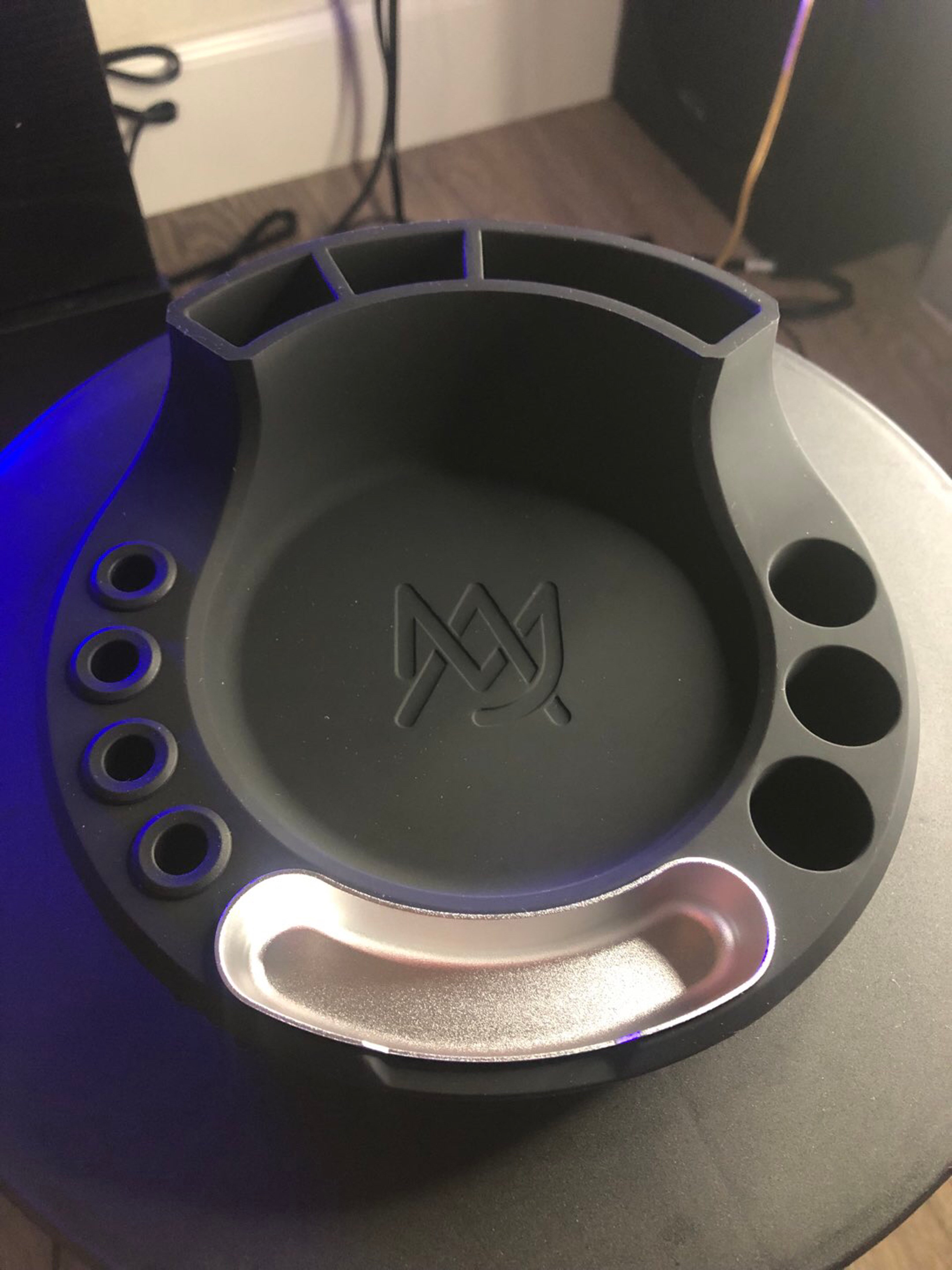 Preview pic of Mj Arsenal Spac Session Docke