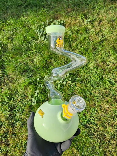 Preview pic of SOUR GLASS MEDIUM KINK