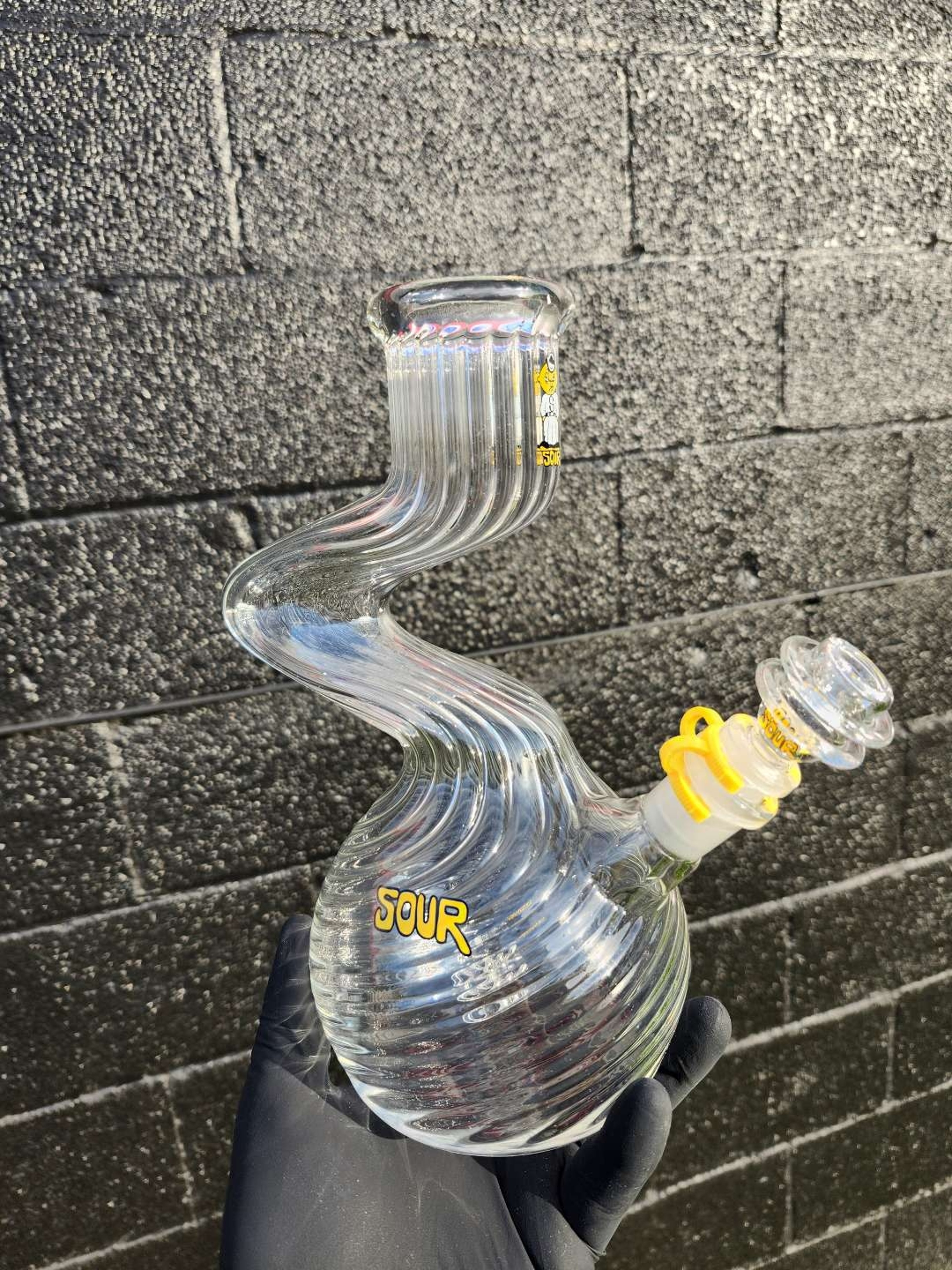 SOUR GLASS SCALLOPED SINGLE KINK image 0