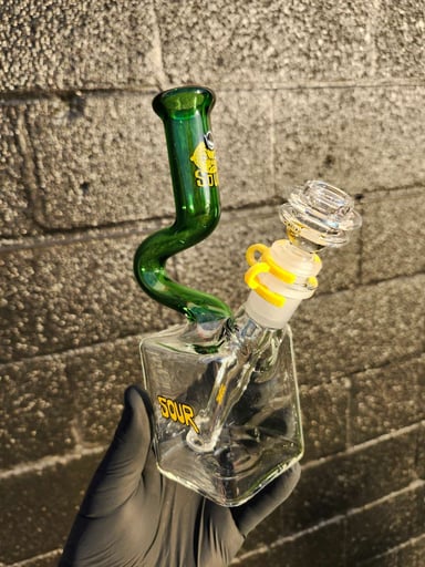 Preview pic of SOUR GLASS SQUARE