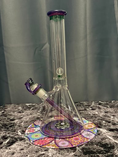 Preview pic of Night Wlf Beaker Flower Bong