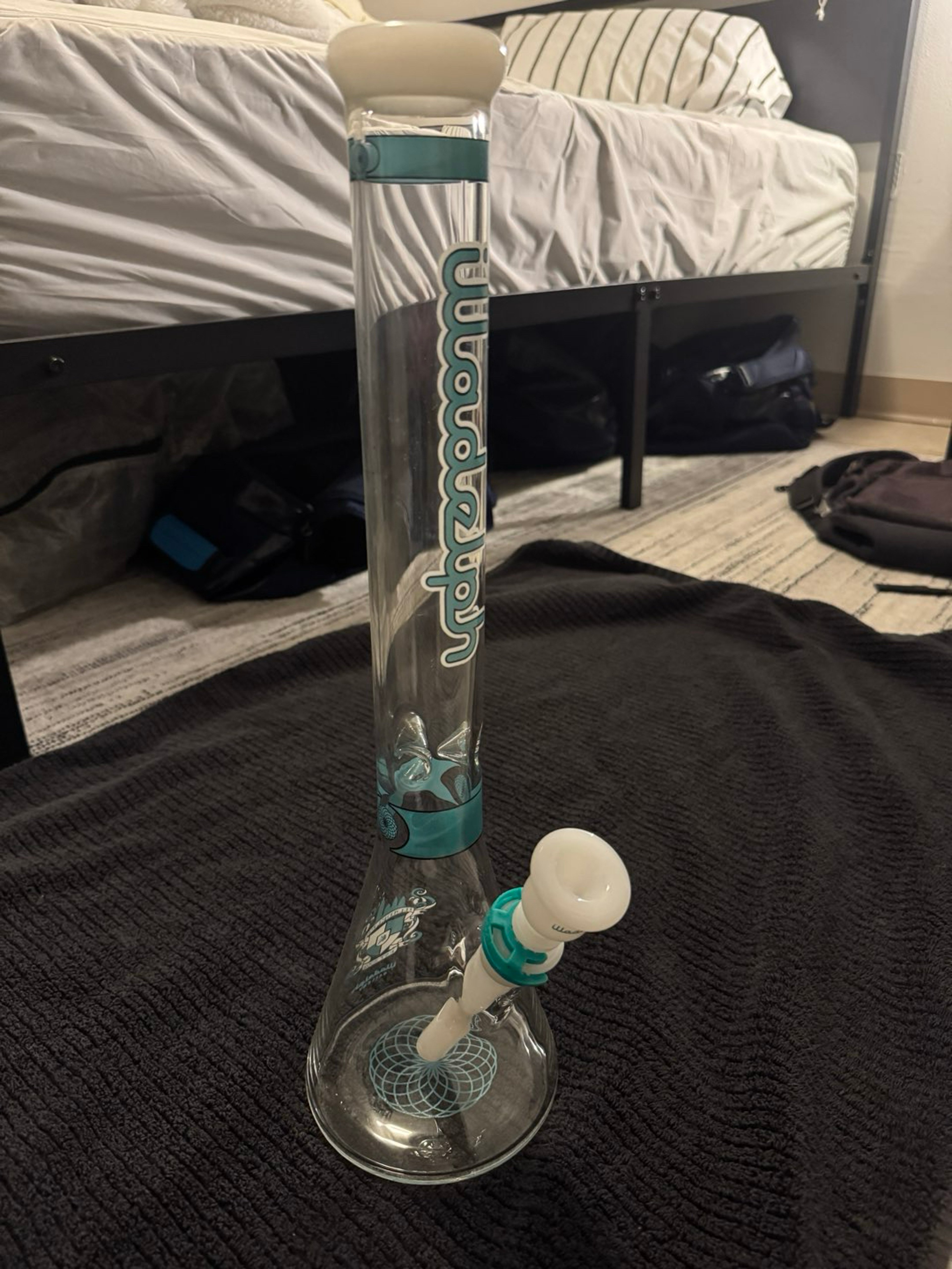 Preview pic of Signature Series 2nd Medium (19”) Beaker