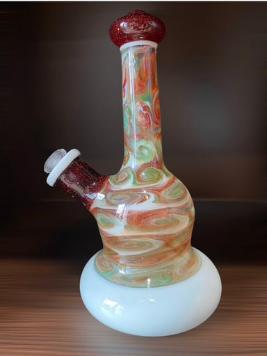 Preview pic of Custom Green/Red/White 7.5” Waterpipe By Oxy Glass