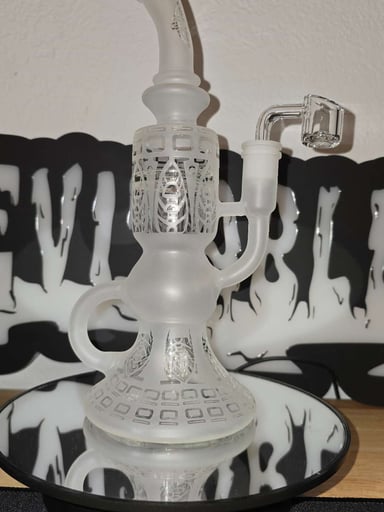 Preview pic of On Point Glass Frosted Recycler