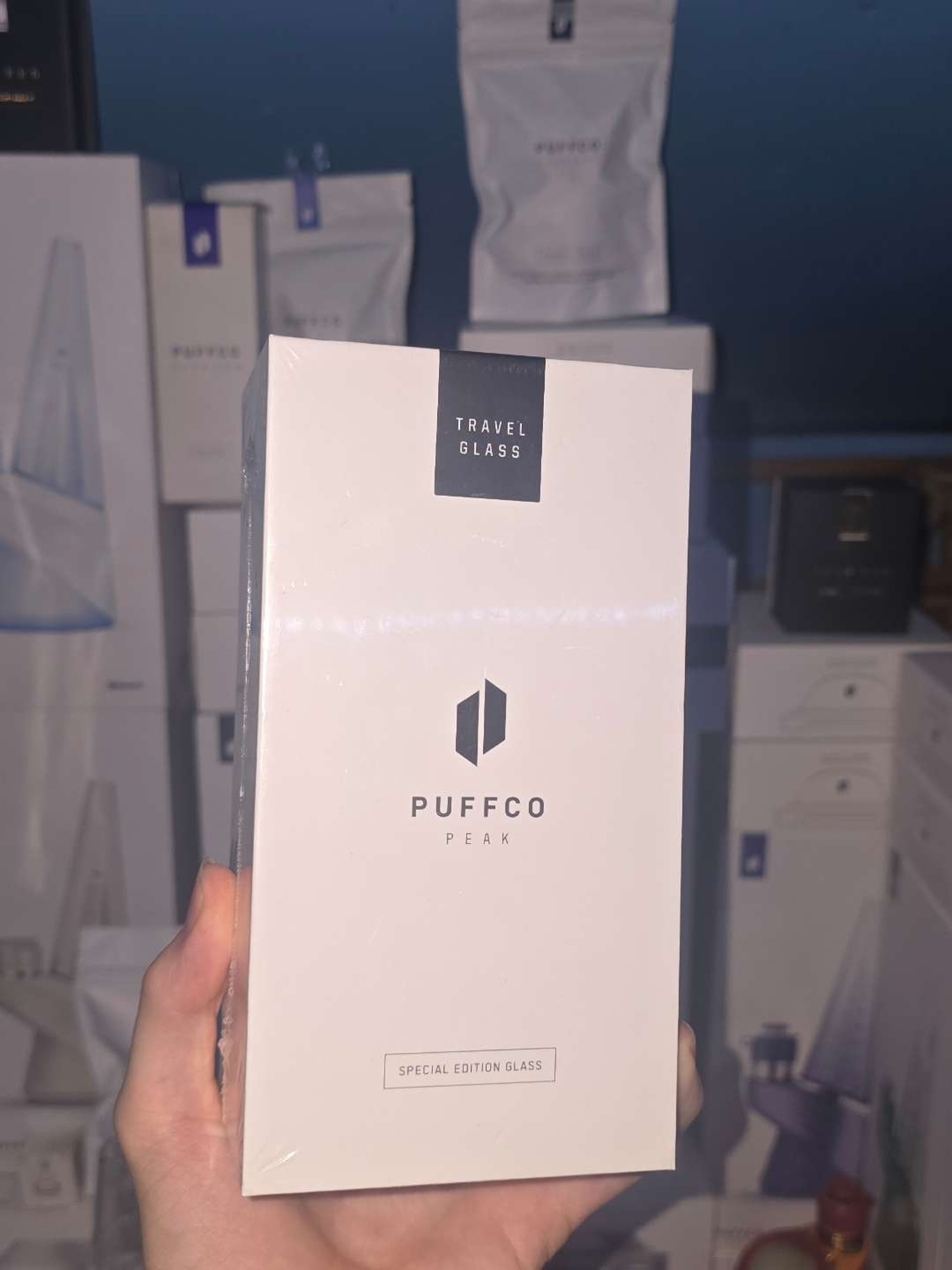 Sealed Puffco Travel glass image 0