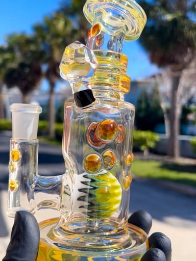 Preview pic of 🔥 Hubbduction by Hubbard – 7” Heady Rig w/ Amber Wig Wag & Millie