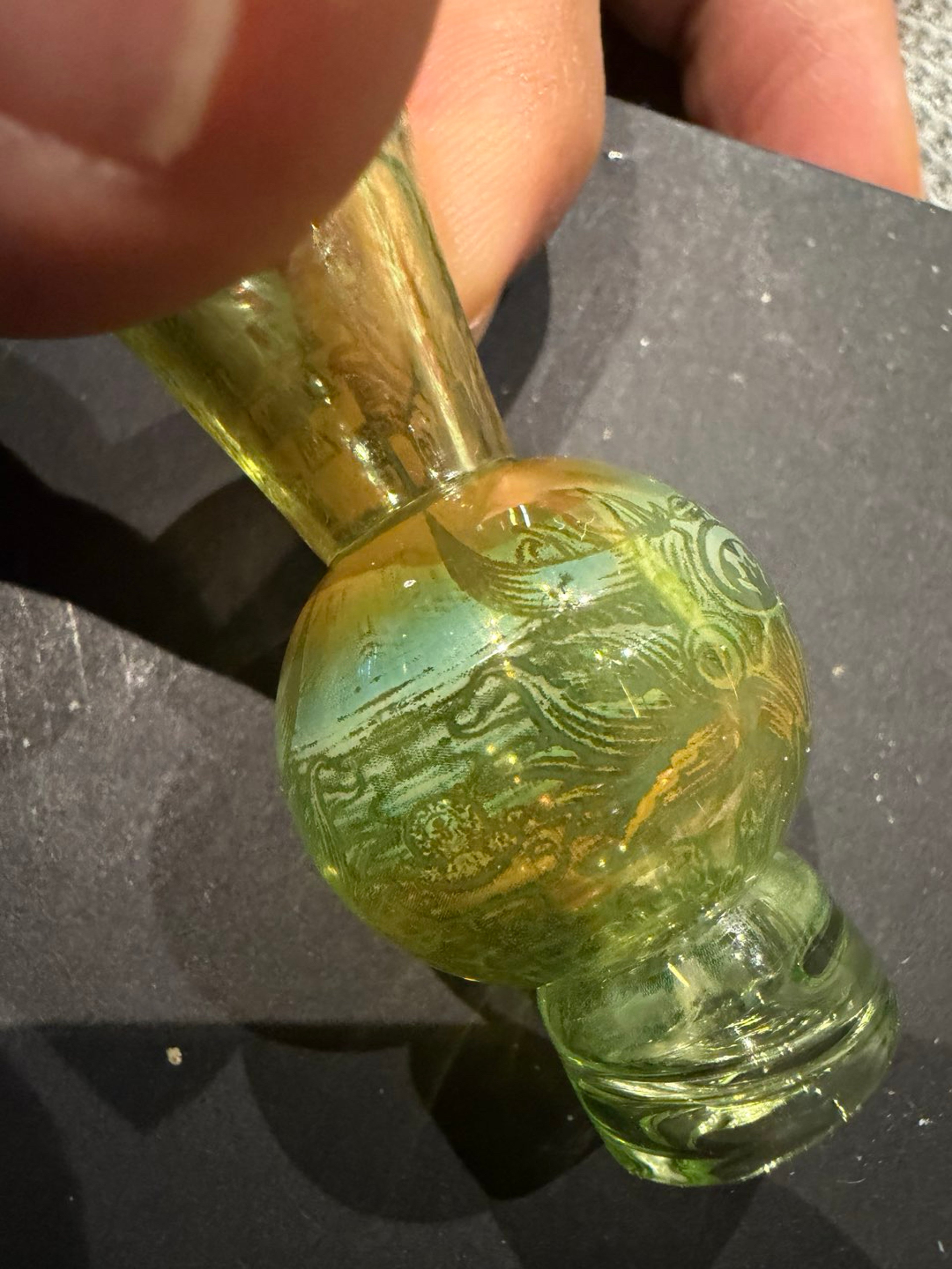 Preview pic of Mothership bubble spinner cap hologram