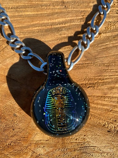 Preview pic of Dichroic Pharoah pendant