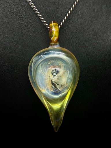 Preview pic of Fume Pendant