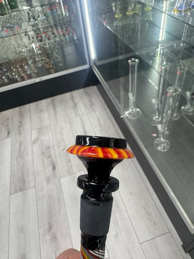 Preview pic of Mk glass ufo 14mm slide 1