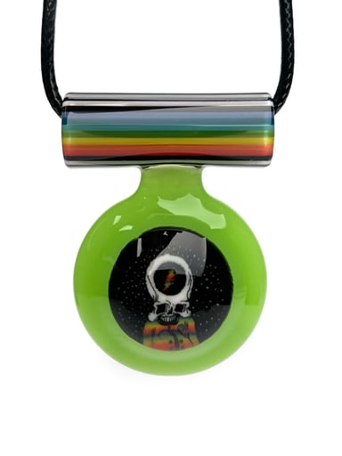 Preview pic of Hendy Millie Pendant #3