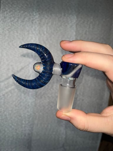 Preview pic of El Mollo crescent with opal