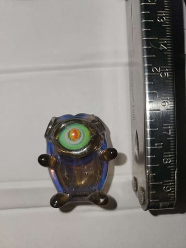 Preview pic of Chase glass pendant #1