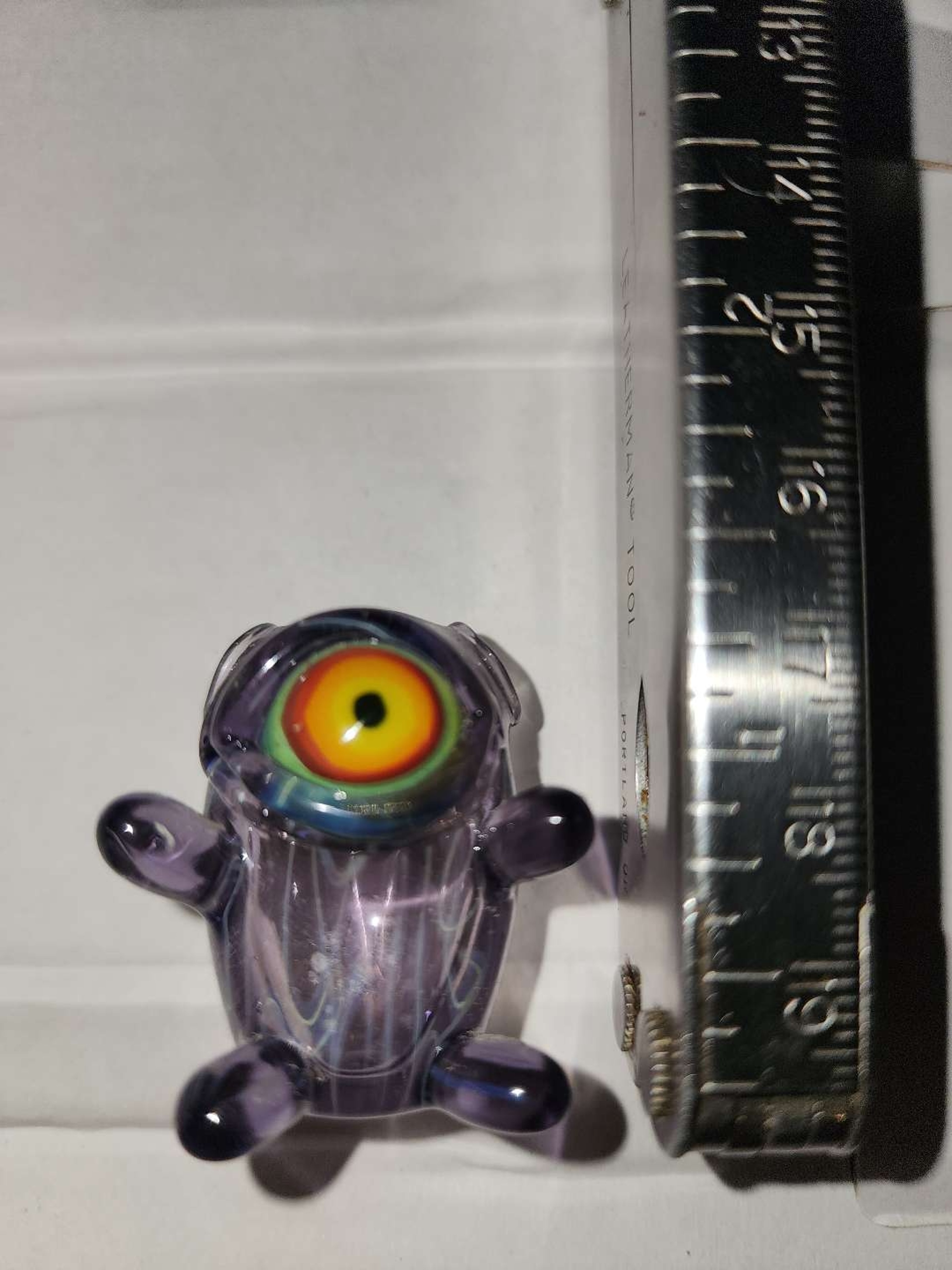 Preview pic of Chase glass pendant #3