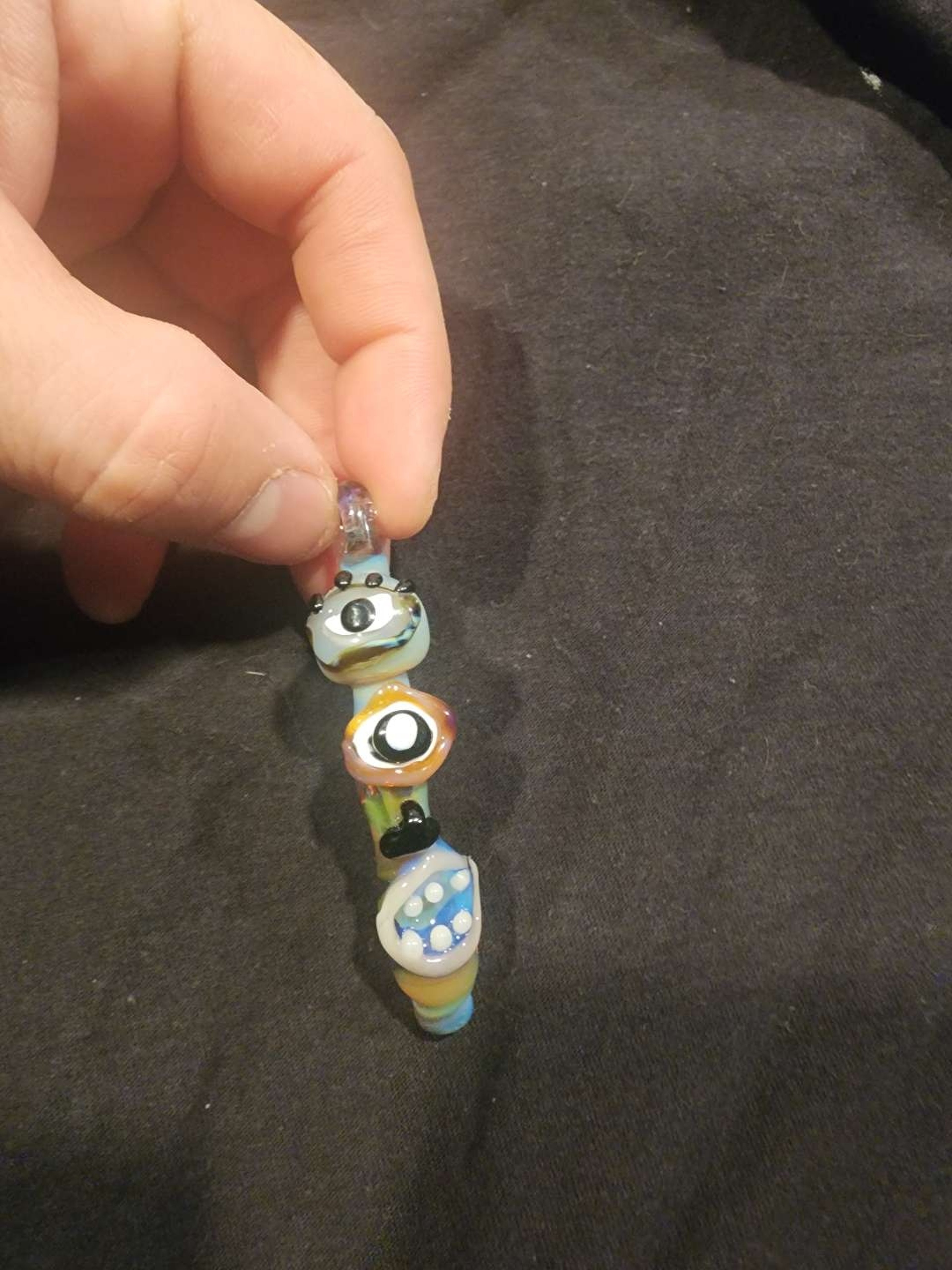 Preview pic of 2 eyes stacked totem style monster pendy