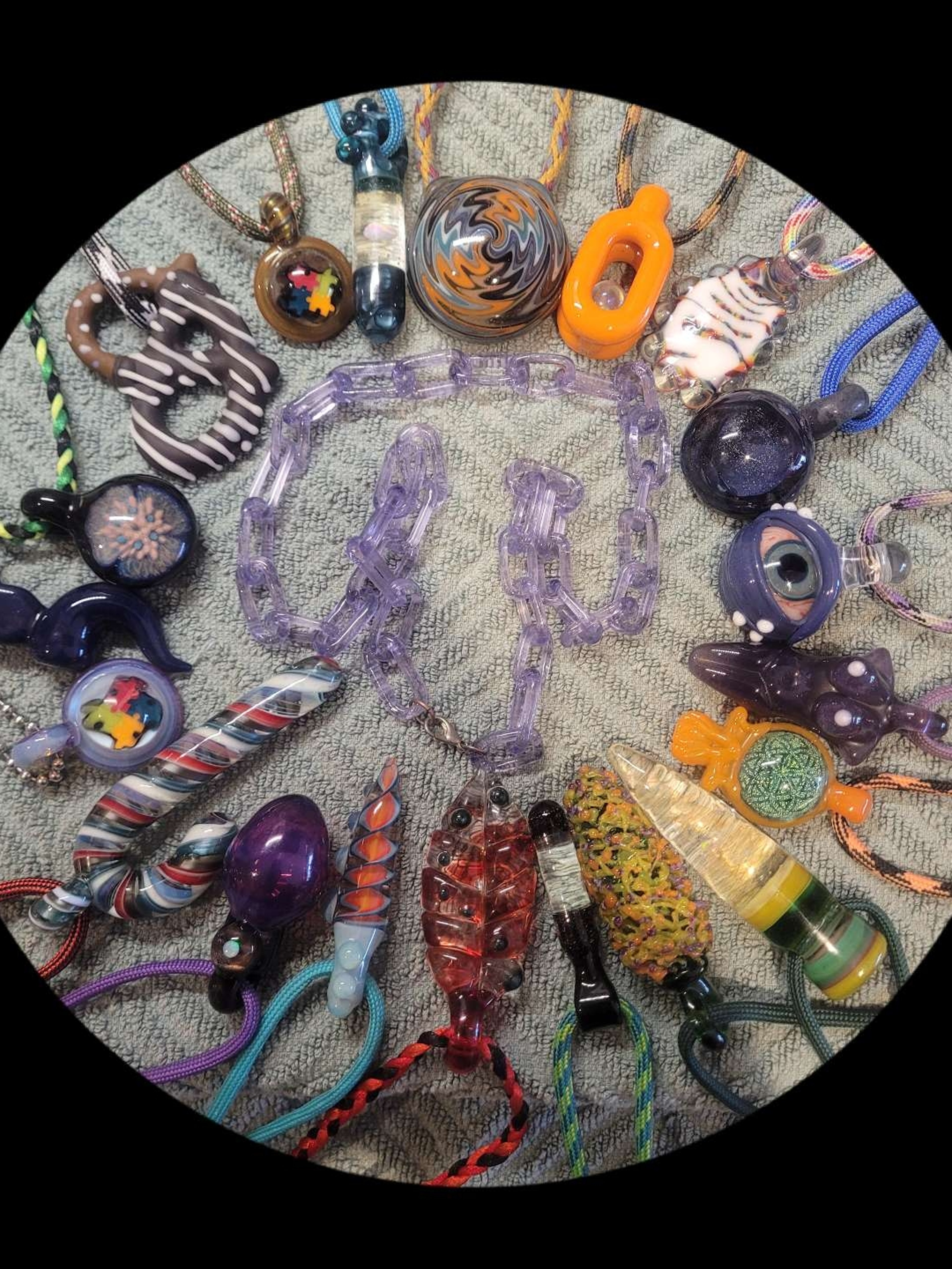 Preview pic of 20 pendant collection