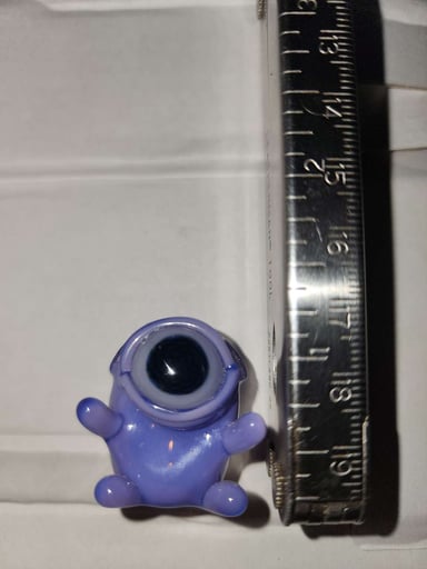 Preview pic of Chase glass pendant #4