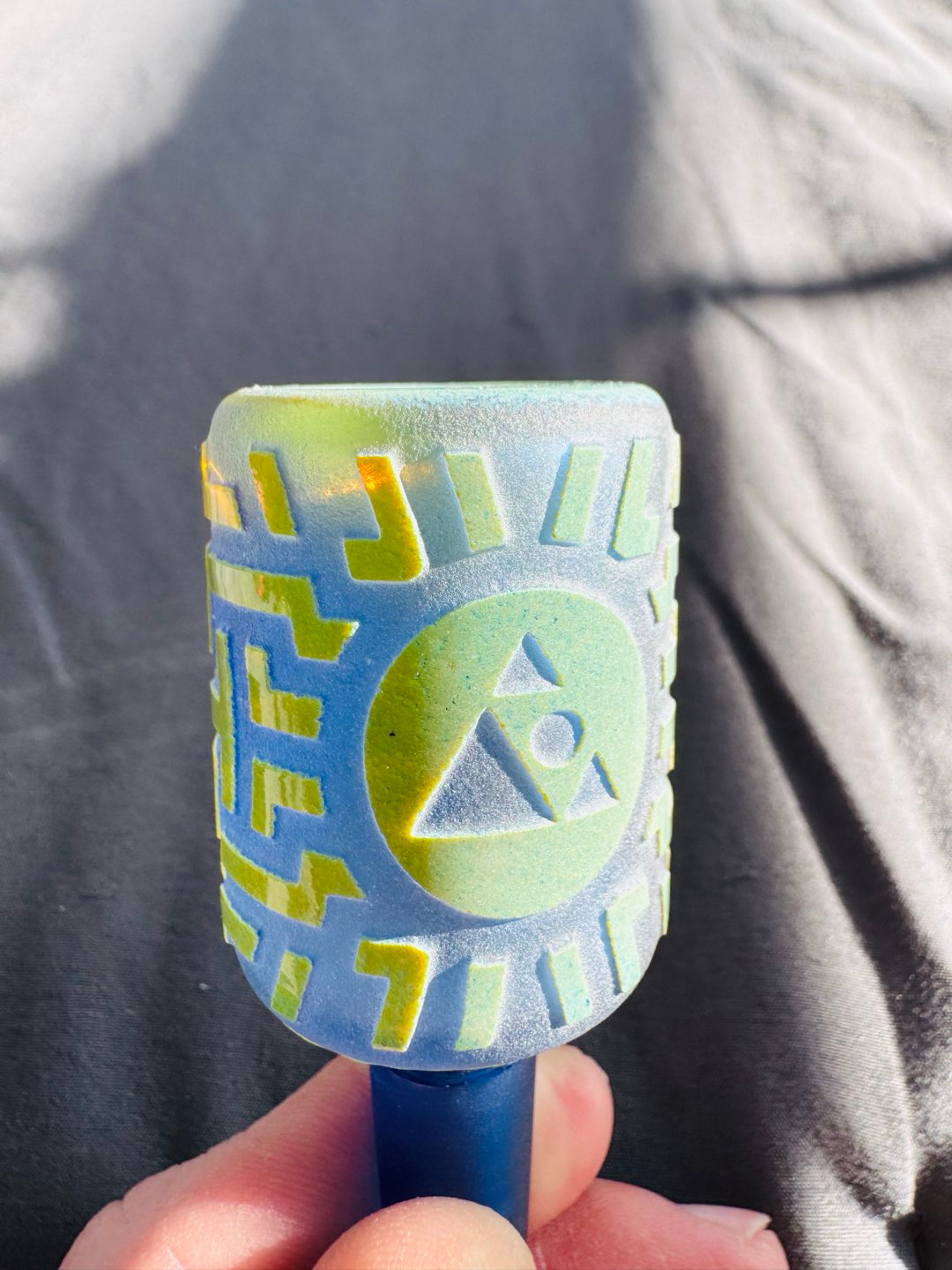 Preview pic of 14mm DEEP ETCHED AND SANDBLASTED / SILVER FRIT FULL COLOR SLIDE/BOWL !!