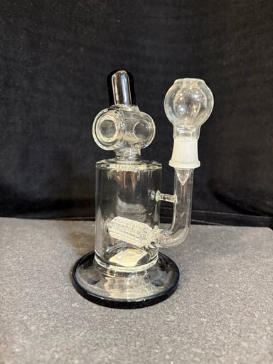 Preview pic of Barrel perk quartz dome nail