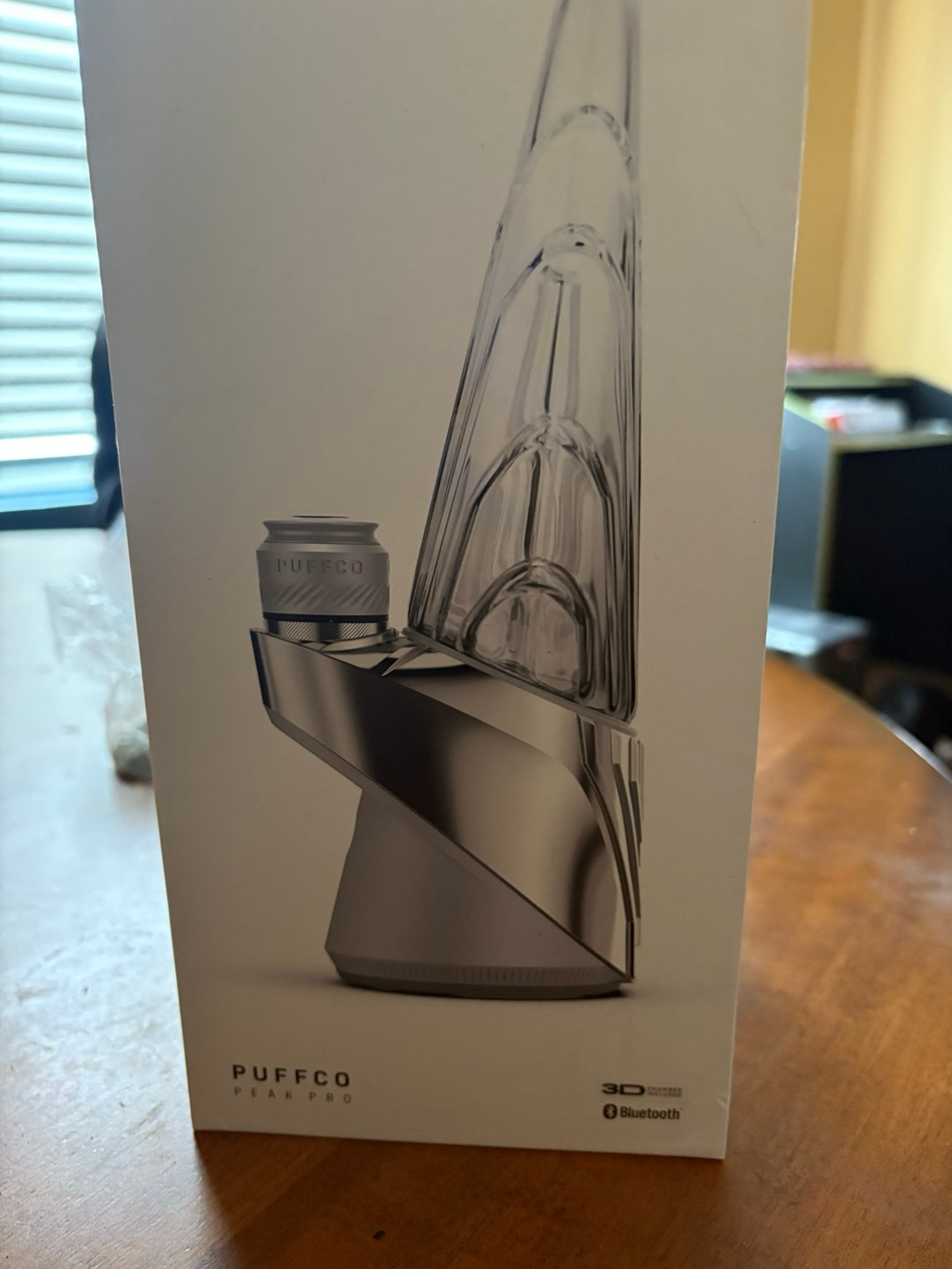 Puffco Peak Pro W/Case + Charger image 0