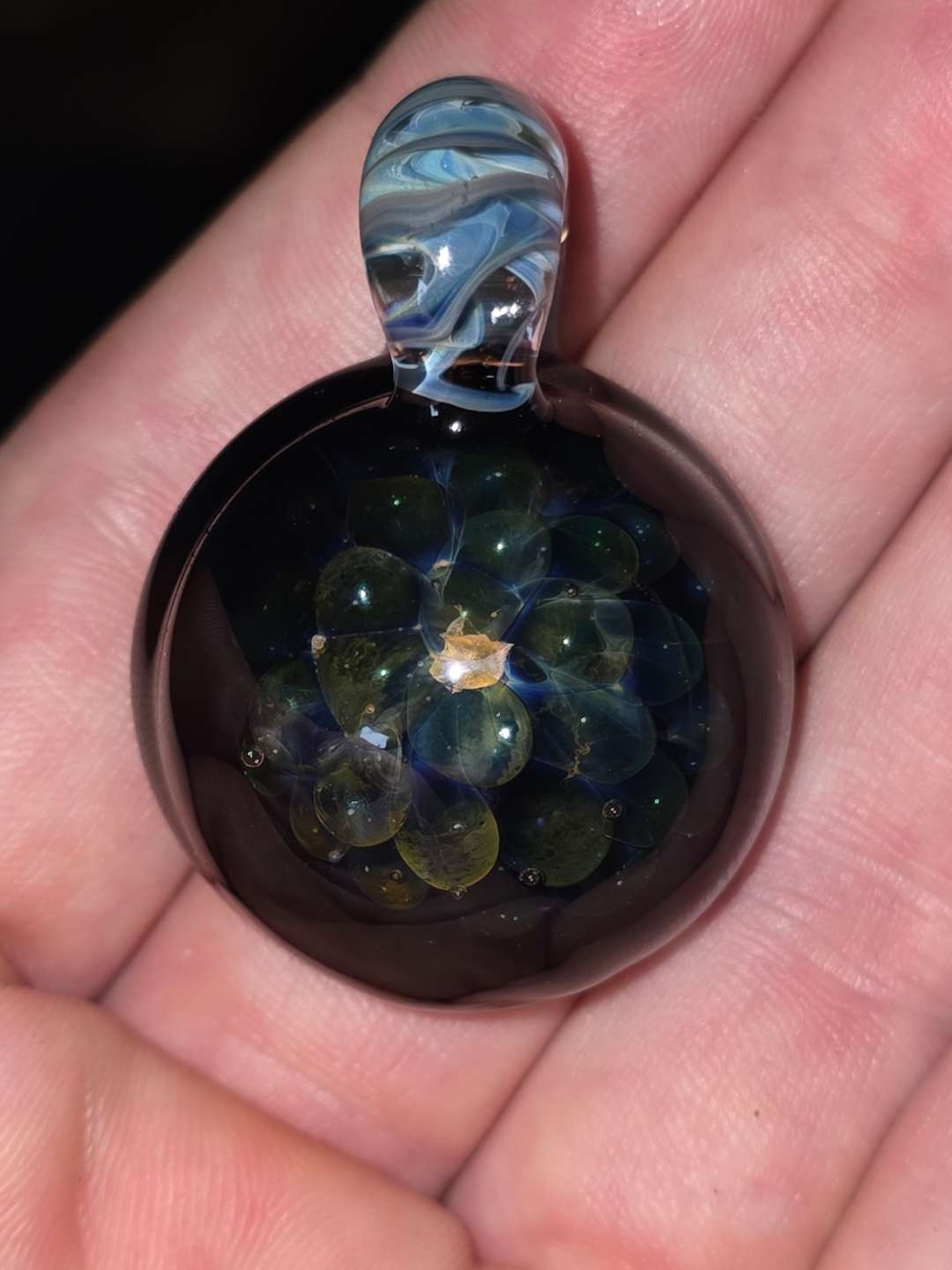 Preview pic of highlyregardedglass silver fume pendant