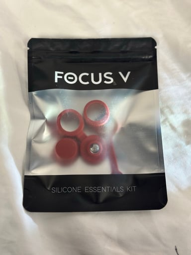 Preview pic of FOCUS V - SILICONE ESSENTIALS KIT - BORDEAUX