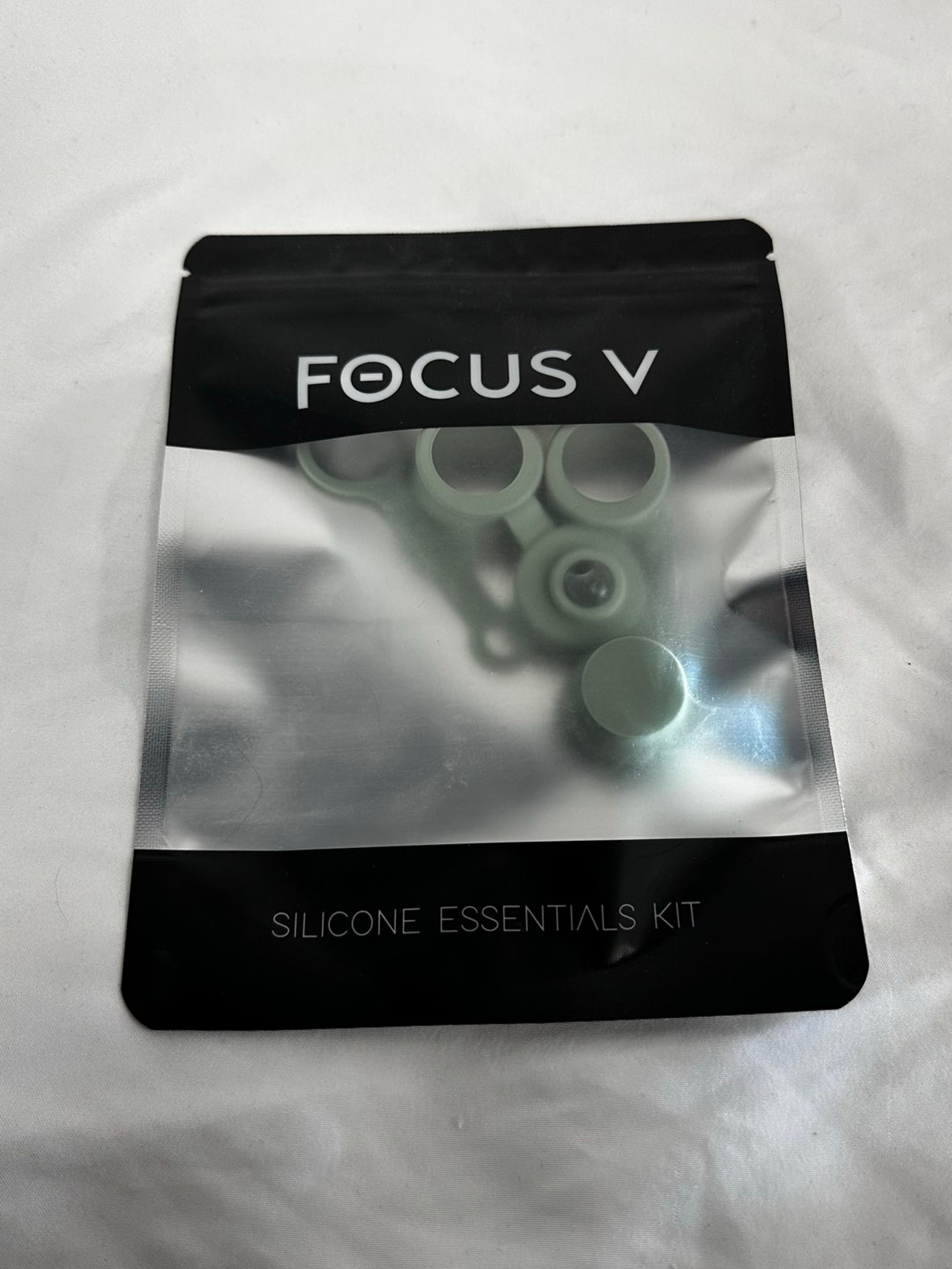 Preview pic of FOCUS V - SILICONE ESSENTIALS KIT - MINT