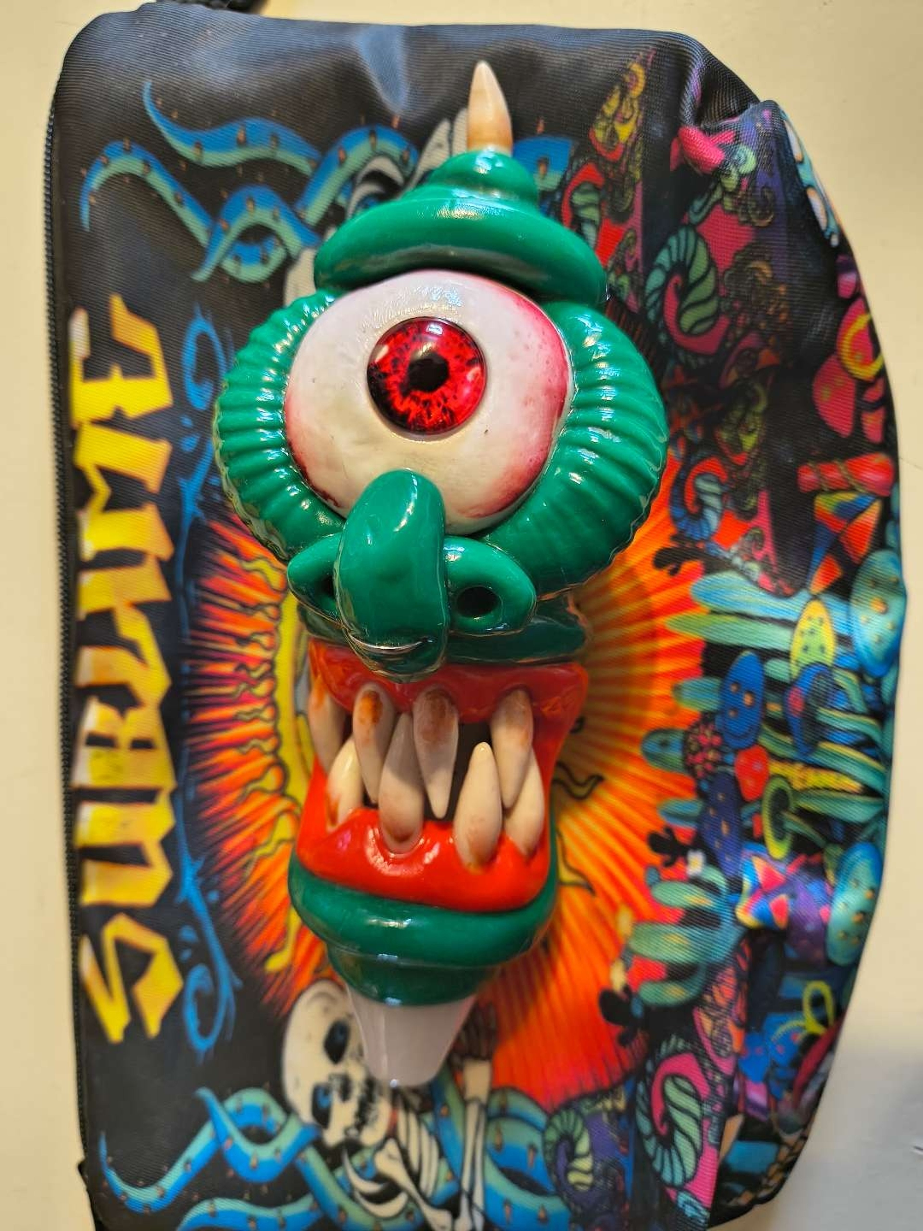 Preview pic of Monster pipe with sublime soft bag