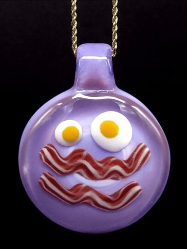 Preview pic of GlassHappy Baconface Pendant