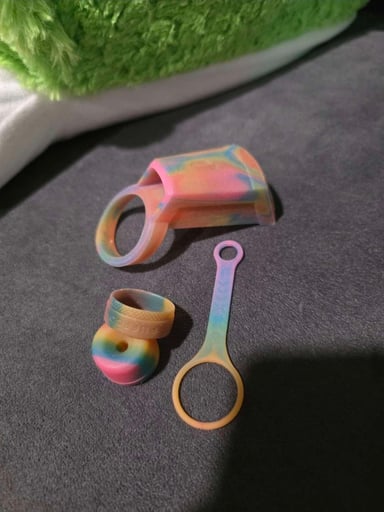 Preview pic of 4 travel packs 2 tethers