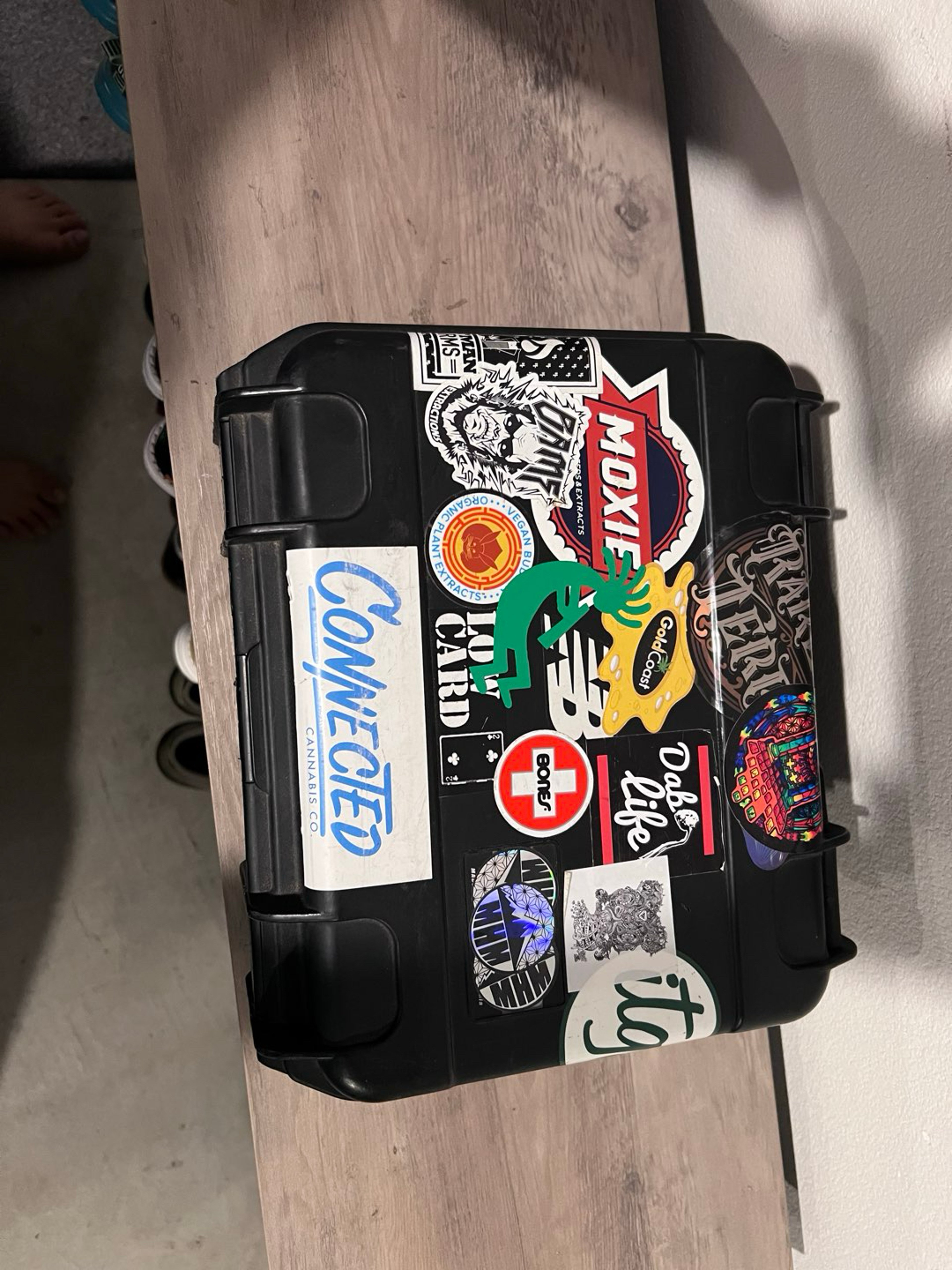 Preview pic of Hard back case