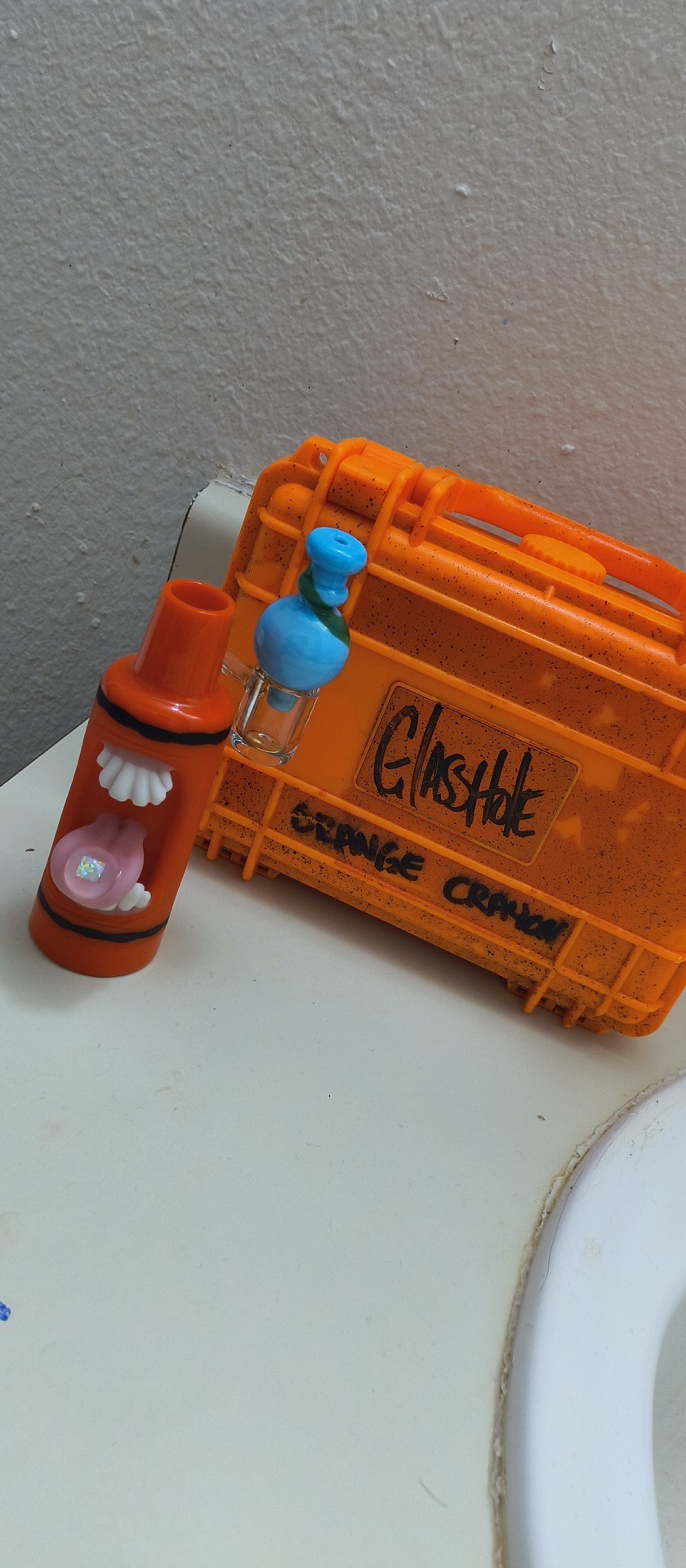 Glasshole crayon 🖍️ image 0