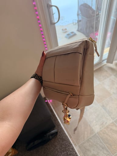 Preview pic of Proxy travel bag