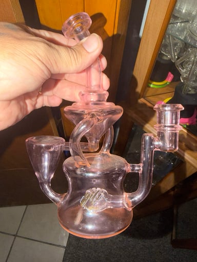 Preview pic of Gili glass recycler