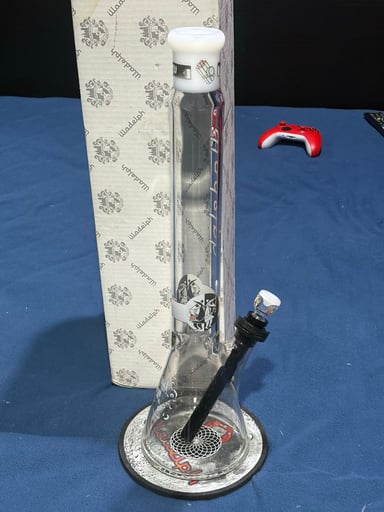 Preview pic of 1/1 Heavy Hitter Spy vs. Spy HH