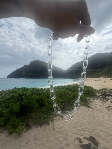 Preview pic of Clear glass chain