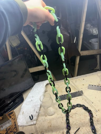 Preview pic of Long chain