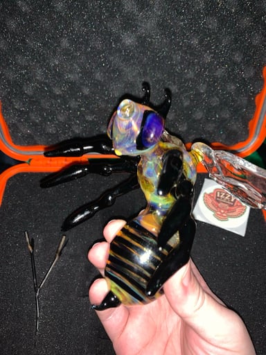 Preview pic of Custom One of Kind Hornet Izzy Dab Rig