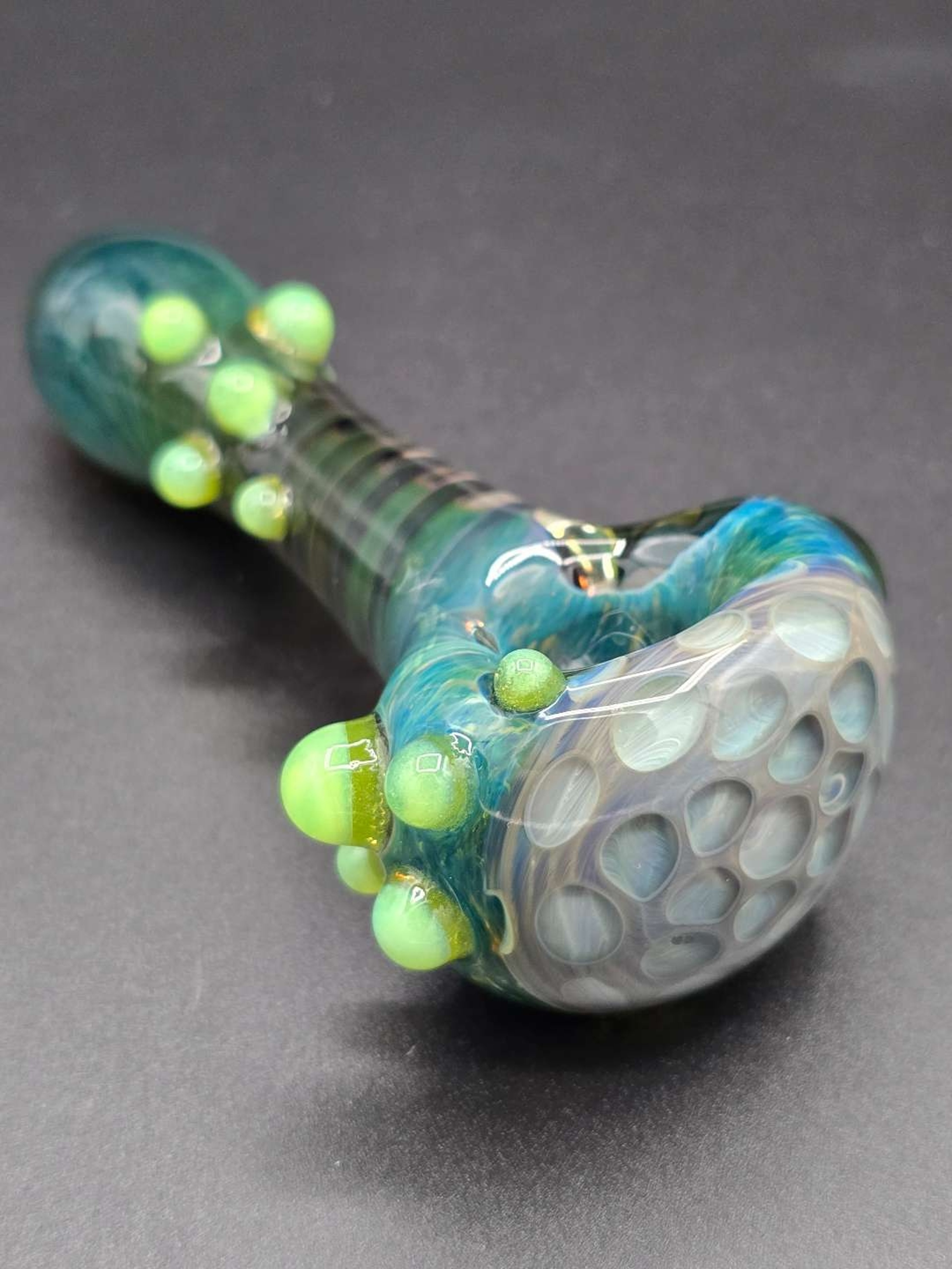 Preview pic of Honeycomb Glass Pipe