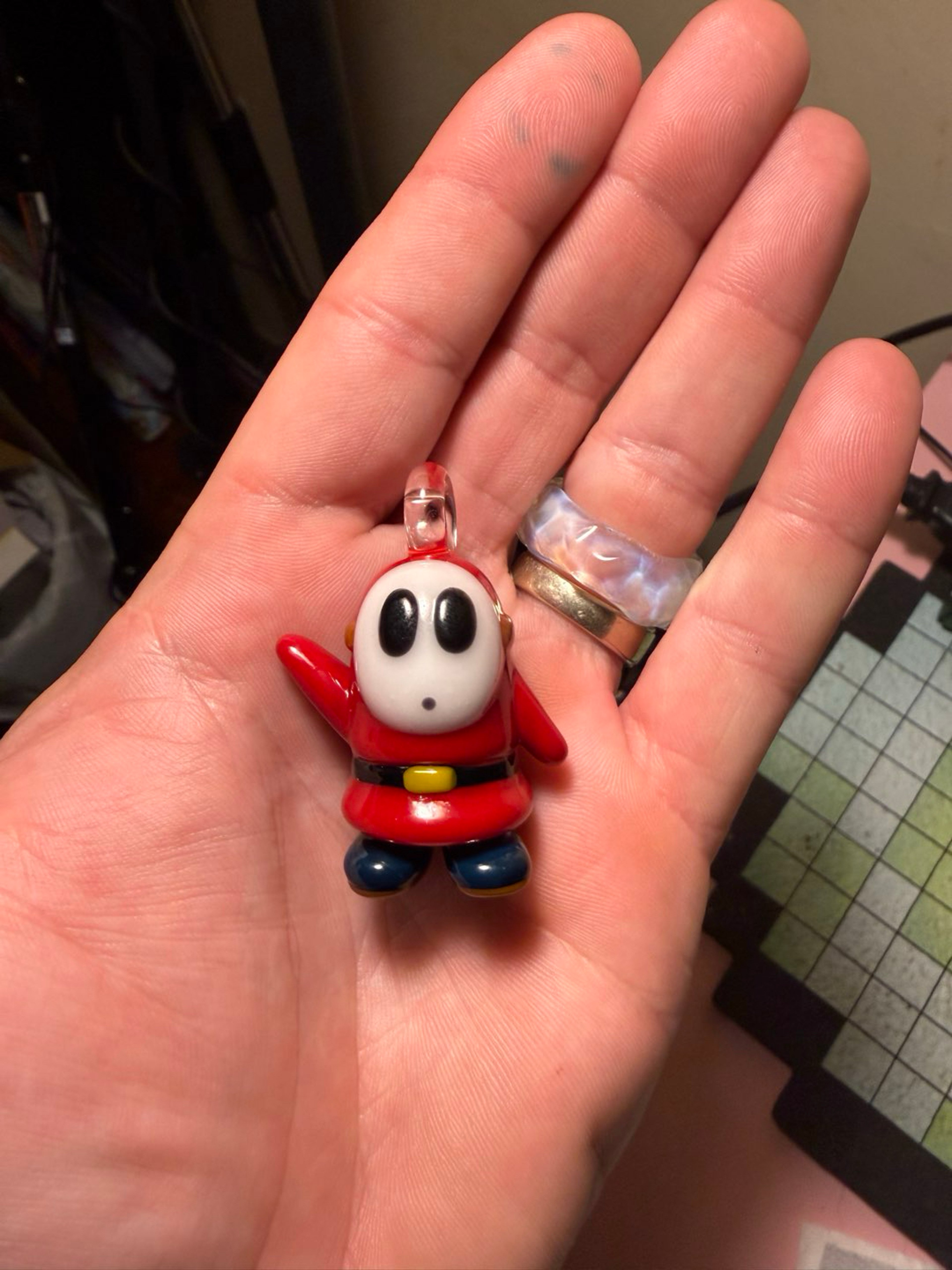 Preview pic of Stromboli Glass Shy Guy Pendant