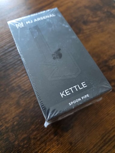Preview pic of MJ Arsenal Kettle Spoon Pipe